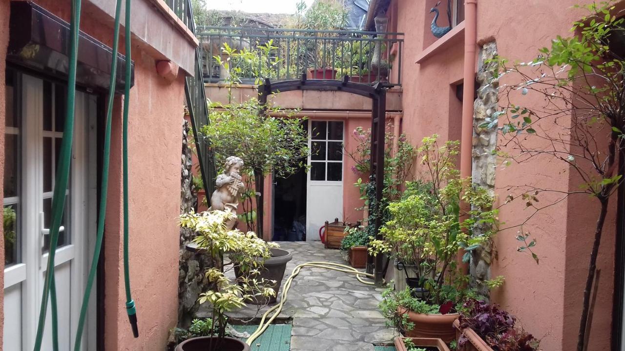 La Maison Rose: Lieu Atypique Hotel Немур Екстериор снимка